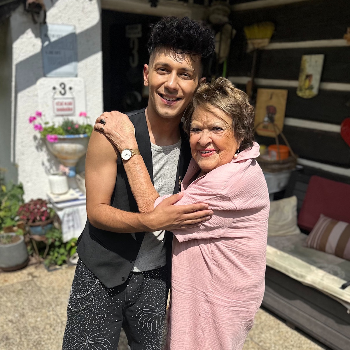 Slaďáky (feat. Jiřina Bohdalová)