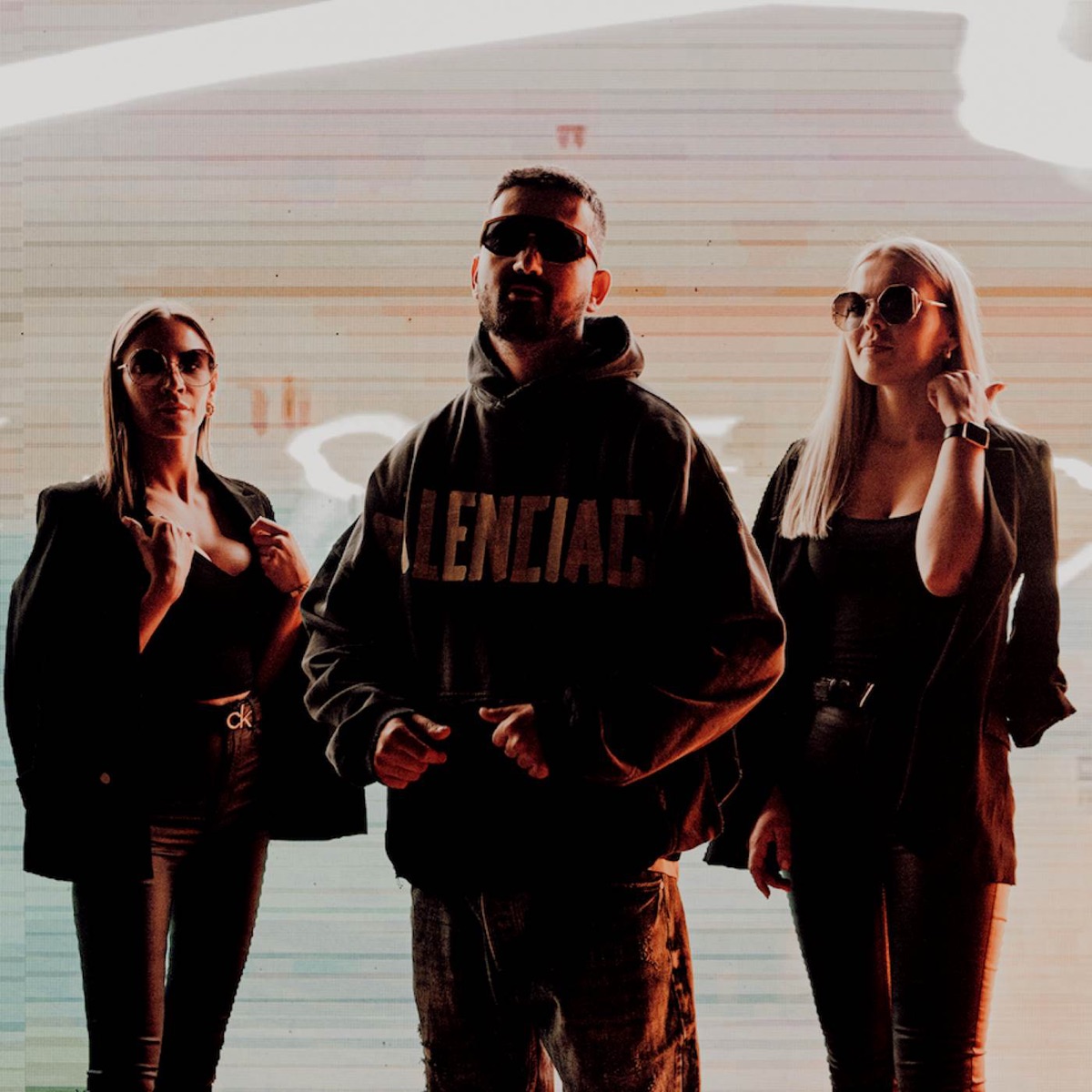 Perfekt (feat. Facefront)