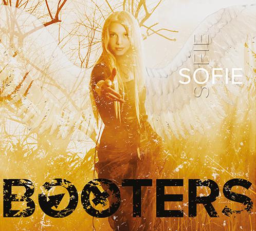 Booters-Sofie