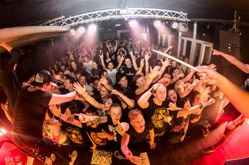 Skupina The Paranoid hľadá lásku v novej skladbe 'Skúšam ťa nájsť'