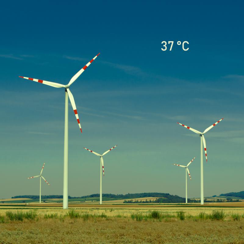 '37 °C v tieni, rátam dobré dni.' Saténové ruky otvárajú leto novou pesničkou a klipom