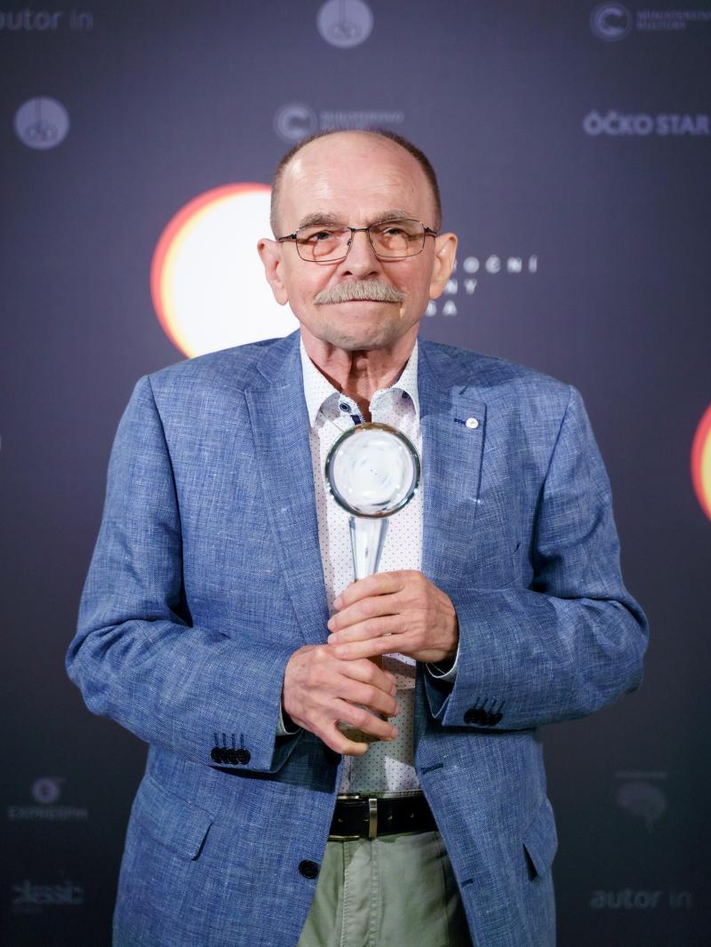 Jaroslav Uhlíř získal Zlatou cenu OSA, nejúspěšnějším skladatelem a textařem je Xindl X