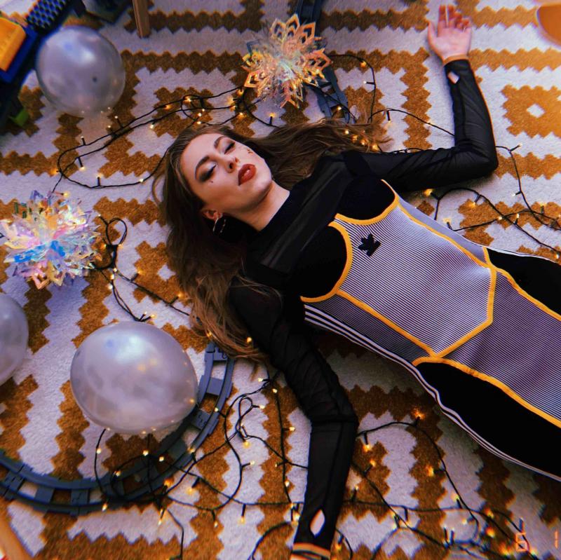 ANNABELLE přichází s vánočním překvapením a vydává singl s party videoklipem ANXIETY