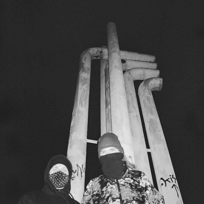 Post-hudba vydala singl Slepé mouchy