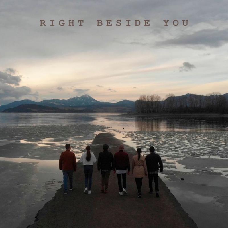 Stavili na ľudské hlasy - Martin Harich a skupina For You prichádzajú s novinkou bez nástrojov ''Right Beside You''