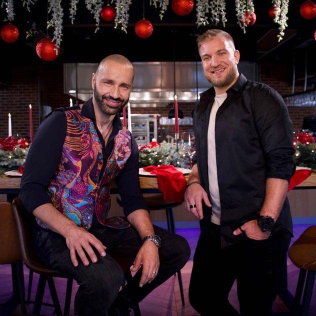 Dva silné hlasy, jedno posolstvo - Robo Opatovský a Lukáš Adamec spievajú o sile rodiny a skutočnom zmysle Vianoc