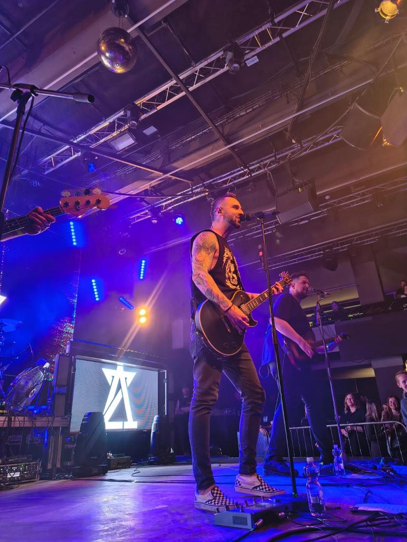 Civilní obrana křtila novou desku genCo a Zoči Voči dostali do kolen diváky