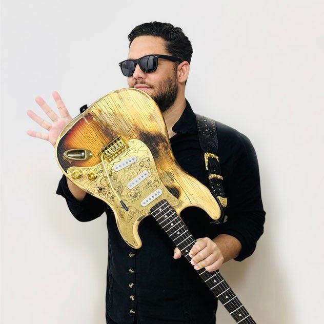 Michal Polák predstavuje nový inštrumentálny album Cosmetic Tremolo: fúzia žánrov, autentický rukopis a vlastnoručne vyrobená gitara